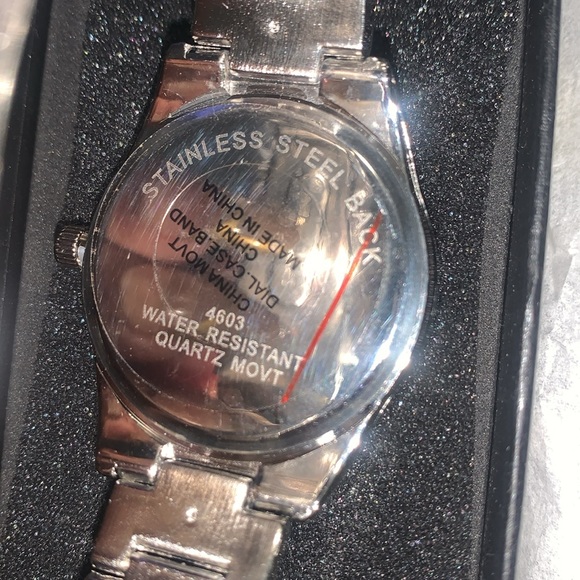 Milano Stainless Steel Women’s Watch NIB - Picture 6 of 7